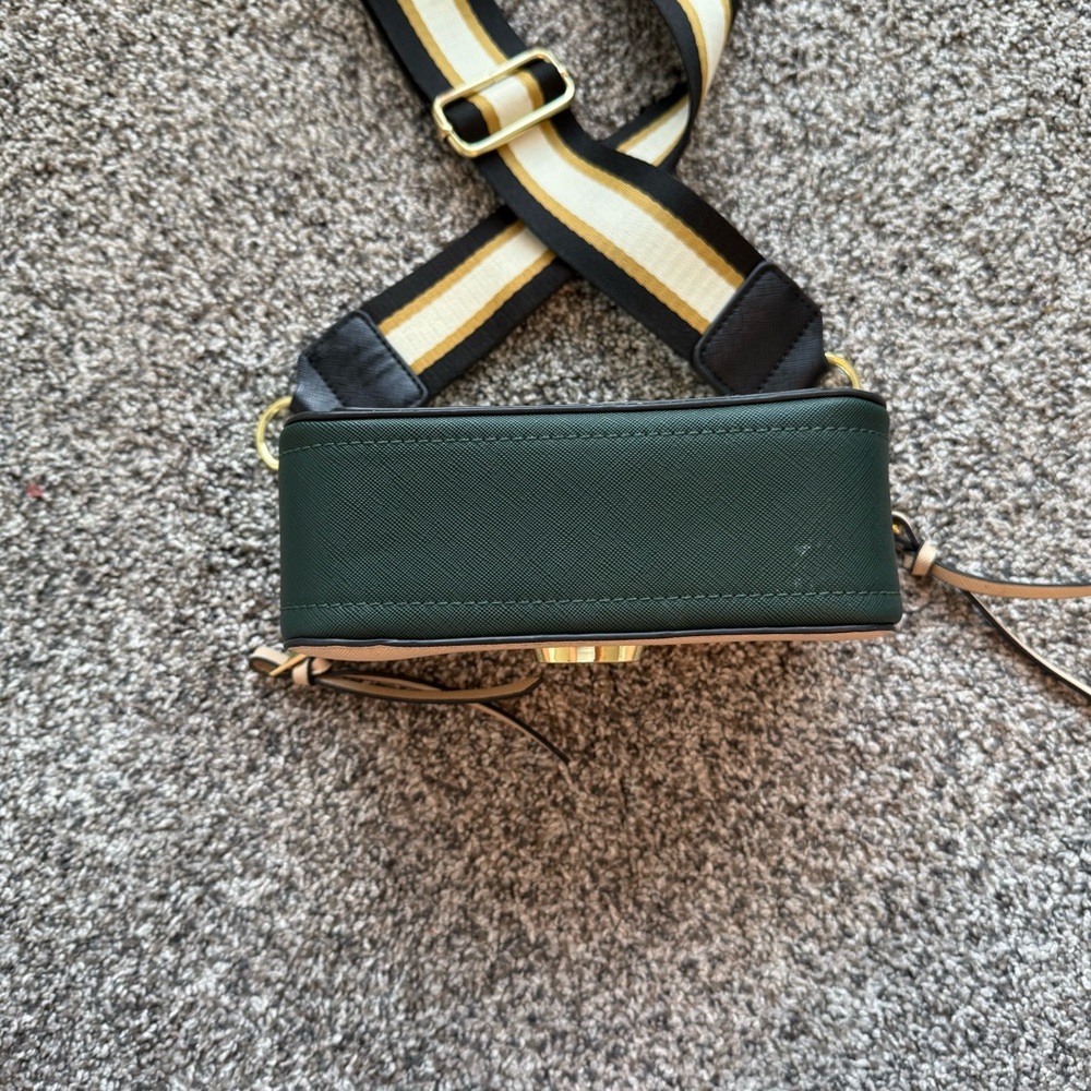 Cream Crossbody Bag with Gold Accents - Picture 5 of 6